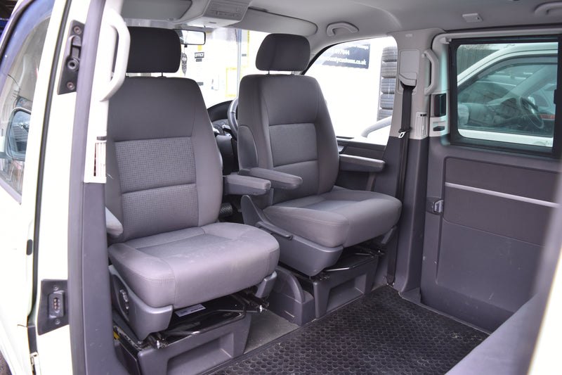 Grey interior with swivelled seats 